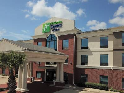 Holiday Inn Express & Suites Hearne - Bild 1