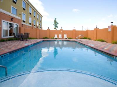 Holiday Inn Express & Suites Jourdanton-Pleasanton - Bild 1