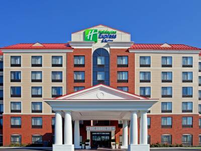 Holiday Inn Express Hotel & Suites Latham - Bild 1