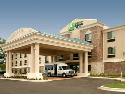 Holiday Inn Express Hotel & Suites Madison-Verona - Bild 1