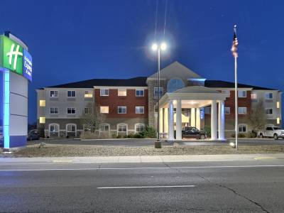 Holiday Inn Express Hotel & Suites Portales - Bild 1