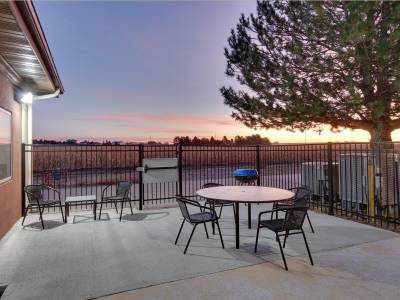 Holiday Inn Express & Suites Scottsbluff-Gering - Bild 1