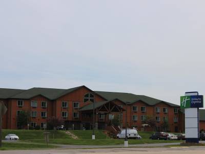 Holiday Inn Express Munising-Lakeview - Bild 1
