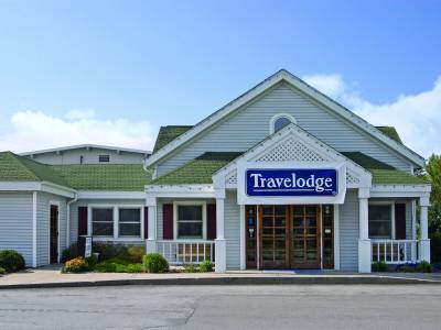 Travelodge by Wyndham Iowa City - Bild 1