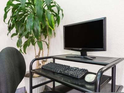 Creekside Inn & Suites - Bild 1