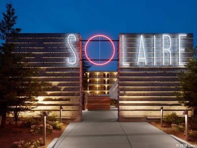 Hotel Paradox, Autograph Collection - Bild 1