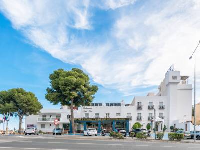 Hotel Nerja Club by Dorobe Hotels - Bild 1