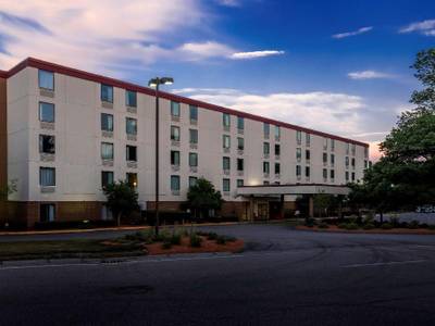 Red Roof PLUS Boston - Mansfield/ Foxboro - Bild 1