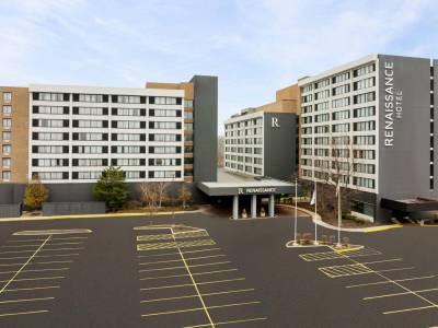 Renaissance Chicago North Shore Hotel - Bild 1