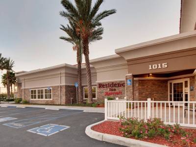 Residence Inn Corona Riverside - Bild 1