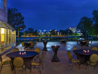 Sheraton Suites Chicago Elk Grove - Bild 1