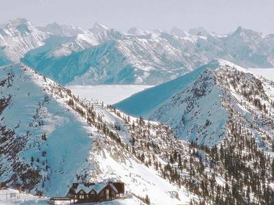 Glacier Mountaineer Lodge - Bild 1