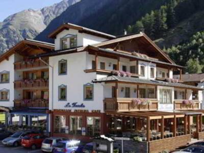 Hotel Das Zentrum - Bild 1