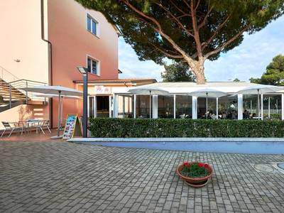Bolgheri Marina Resort - Bild 1