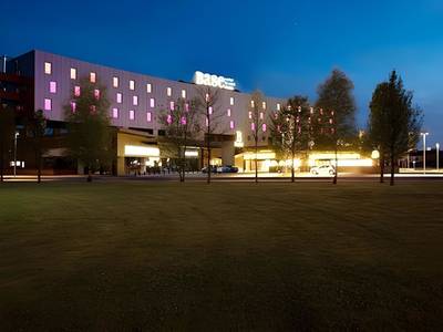 Base Hotel - Bild 1