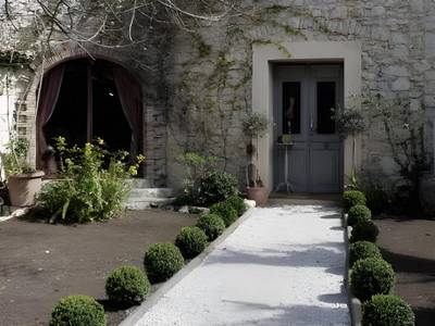 Les Rosées - Bild 1