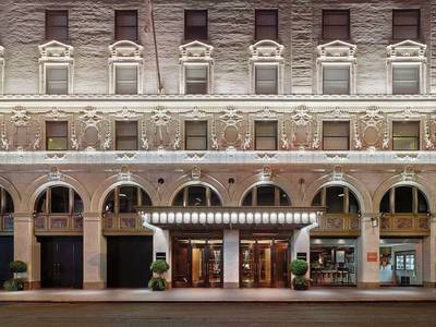Paramount Times Square - A Generator Hotel - Bild 1