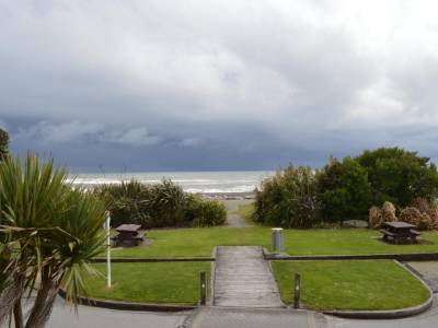 Beachfront Hokitika - Bild 1