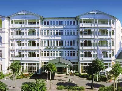 Hotel Vier Jahreszeiten Binz - Bild 1