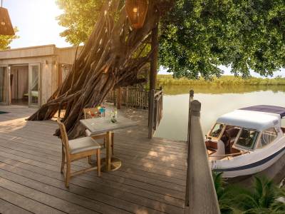 An Lam Retreats Saigon River - Bild 1