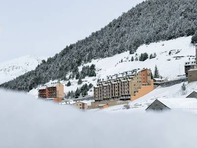 Apartaments Els Llacs - Bild 1