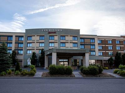 Courtyard Kingston Highway 401 Division Street - Bild 1