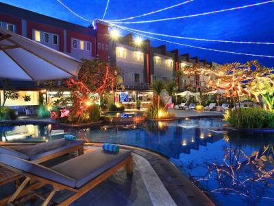 Swiss-Belhotel Kendari - Bild 1