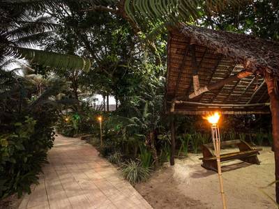 Breakas Beach Resort Vanuatu (Adults Only) - Bild 1