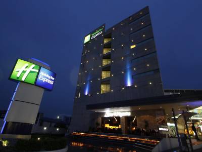 Holiday Inn Express Toluca Galerias Metepec - Bild 1