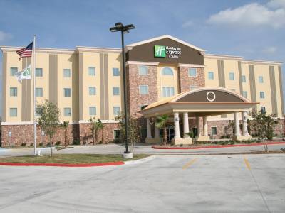 Holiday Inn Express Hotel & Suites George West - Bild 1
