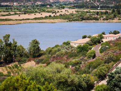 Baia di Chia Resort Sardinia, Curio Collection by Hilton - Bild 1