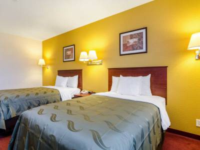 Holiday Inn Express Wichita North Park City - Bild 1