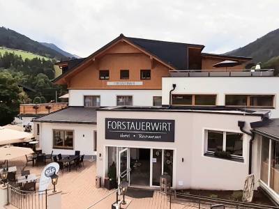 FORSTAUERWiRT Hotel & Restaurant - Bild 1