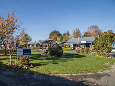Tasman Holiday Parks – Te Anau - Bild 1