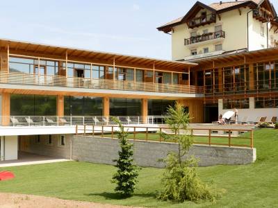 Corona Dolomites Hotel - Bild 1