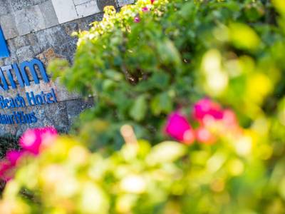 Crystals Beach Resort Belle Mare, a member of Radisson Individuals - Bild 1