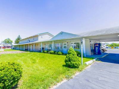 Country Hearth Inn & Suites Sturgis - Bild 1