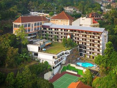 Royal Tretes View Hotel & Convention - Bild 1