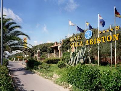 Park Hotel Villa Ariston - Bild 1