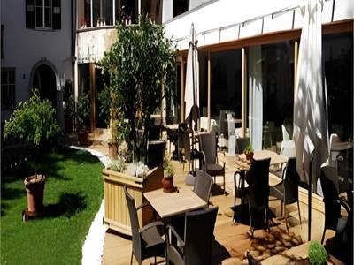 Zum Rosenbaum - Bild 1