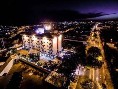 Hotel Golden Park Uberaba - Bild 1