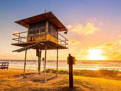 Australis Kirra Surf Apartments - Bild 1