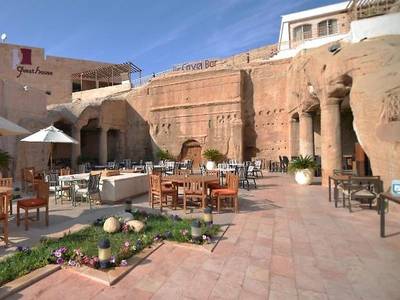 Petra Guest House Hotel - Bild 1