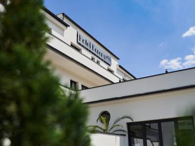 Korona Hotel Harkány - Bild 1