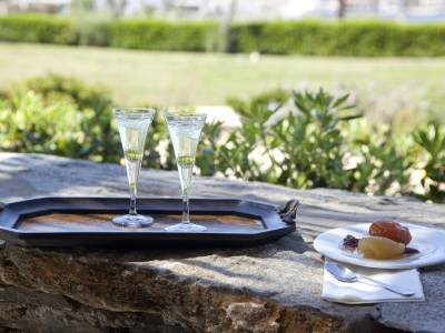 Porto Kea Suites - Bild 1