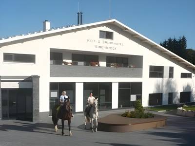 Reit- & Sporthotel Eibenstock - Bild 1