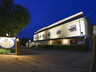 Hotel Quari - Bild 1