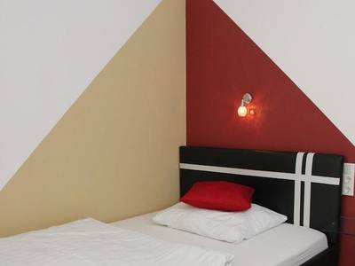 Am Donaubogen Pension - Bild 1