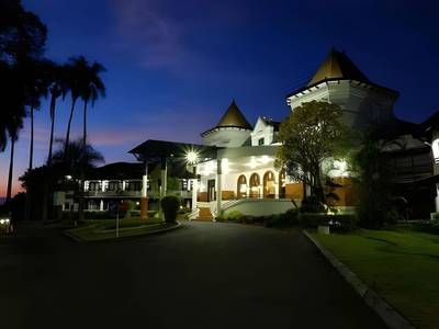 eL Hotel Kartika Wijaya Batu - Bild 1