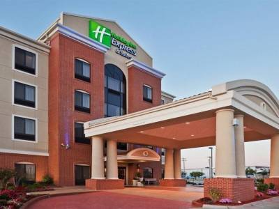 Holiday Inn Express & Suites Emporia Northwest - Bild 1